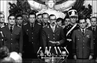 Dans quel pays a-t-on connu de 1976 à 1983, une dictature militaire dont les principales figures étaient Jorge Rafael Videla et Roberto Eduardo Viola ?