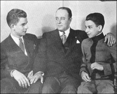 Quelle influente famille du Nicaragua a régné d'une main de fer sur le pays pendant 43 ans, avant d'être destituée par les sandinistes en 1978 ?