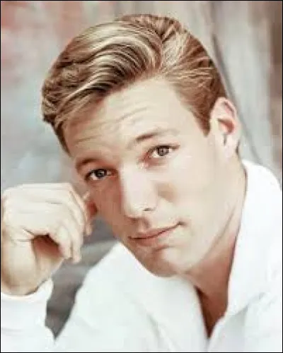 Comment s'appelle cet acteur ?