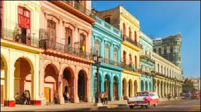 À Cuba, la langue officielle est l'anglais.