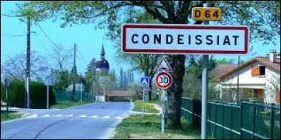 Nous sommes à présent à l'entrée de Condeissiat. Commune Aindinoise, elle se situe en région ...
