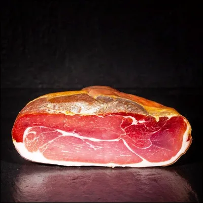 Quelle ville basque fran&ccedil;aise est associ&eacute;e &agrave; un jambon ?