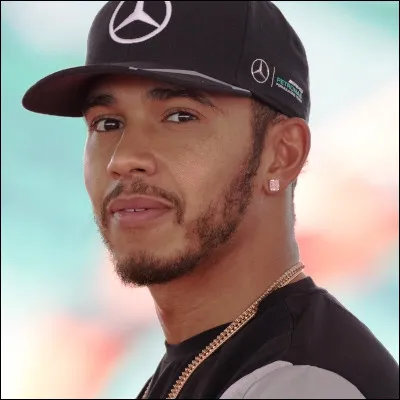 Quel record d&eacute;tient Lewis Hamilton &agrave; l'issue de la saison 2019 ?