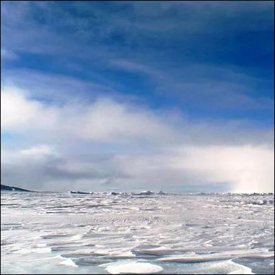 Qui est le premier explorateur &agrave; avoir atteint le p&ocirc;le Nord en solitaire ?