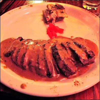 &Agrave; quelle gastronomie appartient la "perna de carneiro no tacho" ?