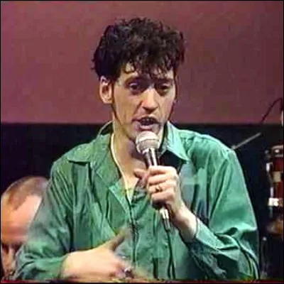 De quel groupe fran&ccedil;ais Helno &eacute;tait-il le chanteur ?