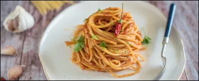 Les pâtes longues alimentaires d'origine industrielle se classent selon le calibre utilisé pour le tréfilage au bronze.
Ceci dit, quel numéro est attribué aux "spaghetti" ?