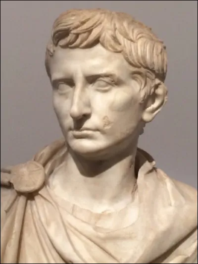 Rome : À quel type de portrait appartient ce buste d'Auguste ?