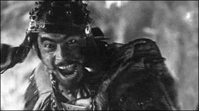 Sur quel personnage de cinéma peut-on retrouver une référence aux costumes de samouraïs présents dans l'oeuvre cinématographique de Kurosawa Akira ?