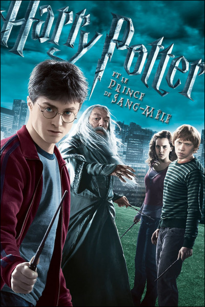 Au début du film, Dumbledore vient chercher Harry. Quel moyen de transport utilisent-ils pour partir ?
