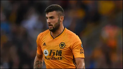 Quel joueur est arrivé à Wolverhampton en provenance de Milan et qui repartit à la Fiorentina ?