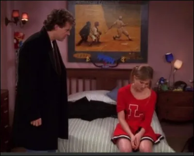 Que veut faire Monica de la chambre vide de Rachel ?