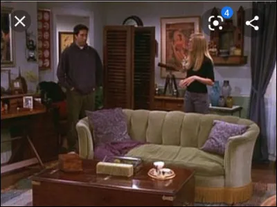 Qu'est-ce qui a brûlé dans l'appartement de Phoebe ?