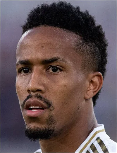 Qui est ce footballeur ?