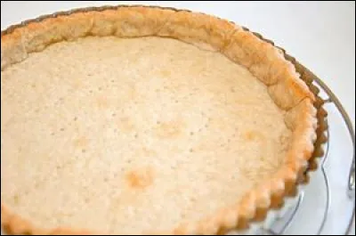 La pâte brisée est faite avec...