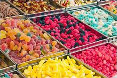 Quel bonbon Haribo renferme un cur de réglisse sous une carapace de sucre colorée ?