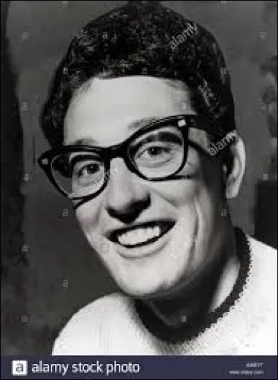 ''Peggy Sue'' est un titre de Buddy Holly. Qui avait le r&ocirc;le principal dans ''Peggy Sue s'est mari&eacute;e'' de Francis Ford Coppola ?