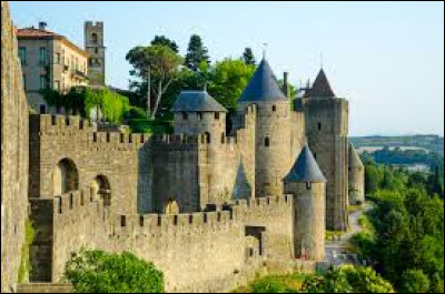 Comment appelle-t-on les habitants de la ville de Carcassonne ?