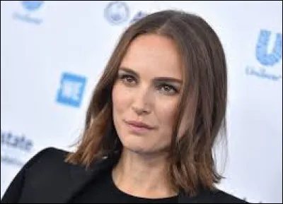 Parmi ces films, y en a-t-il un où Nathalie Portman joue en compagnie de Carrie Fisher ?