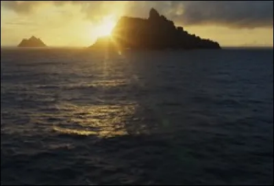 Sur quelle planète Luke Skywalker s'est-il finalement exilé ?