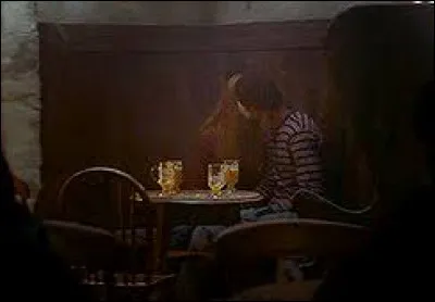 Dans ''Harry Potter et le prince de sang-mêlé'', c'est Blaise Zabini qui embrasse Ginny Weasley sous les yeux de Ron Weasley, Harry Potter et Hermione lorsqu'ils étaient aux Trois Balais.