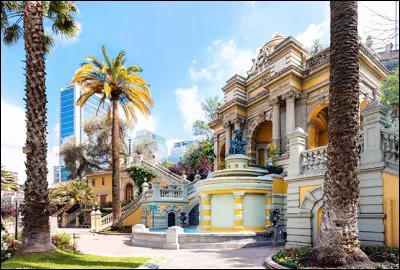 De quel pays la ville de Santiago est-elle la capitale ?