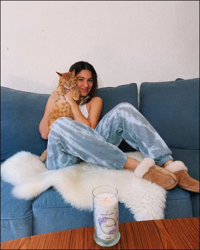 Comment s'appelle son chat ?