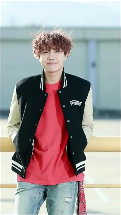 Qui est le jeune homme sur cette image ? (Tu peux mettre plusieurs réponses)