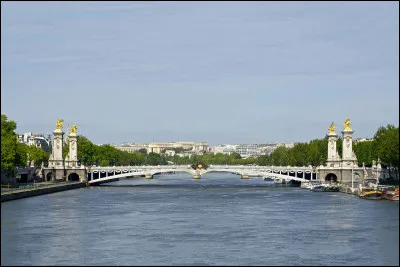 Les îles Dall, Chichagof et Baranof font partie de l'archipel...