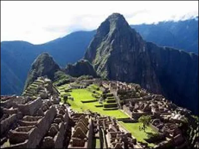 Dans quel pays, le Machu Picchu, cité sacrée des incas se situe-t-il ?