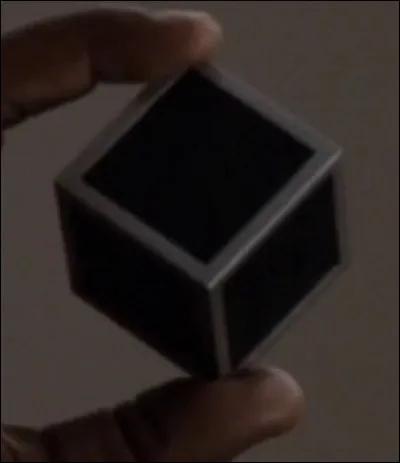 De quelle matière est constituée la boîte à outils de Fury ?