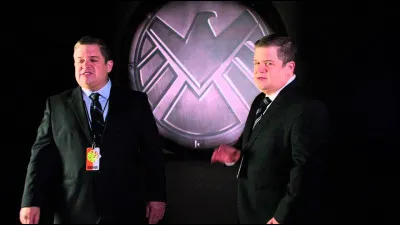 Qui sont ces deux agents ?