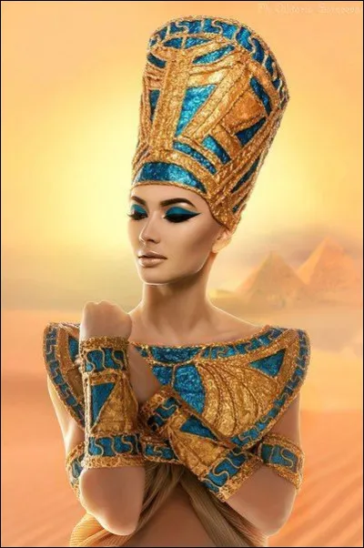 Qui est cette magnifique reine et épouse du pharaon Hérétique Akhenaton ?