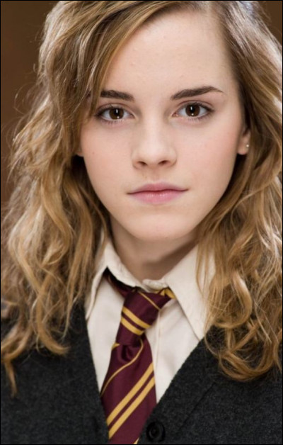 Dans quel tome Hermione se fait-elle pétrifiée ?