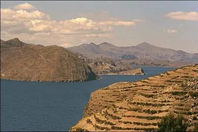 O se trouve le lac Titicaca ?