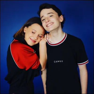 Trouves-tu qu'il va bien avec Millie ? (Ils ne sont pas en couple.)