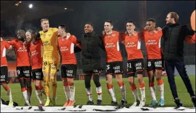 Quel est le surnom des joueurs du FC Lorient ?
