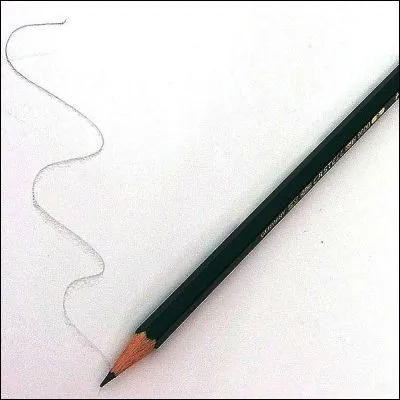 Quel d&eacute;riv&eacute; de carbone est couramment utilis&eacute; dans la fabrication des crayons ?