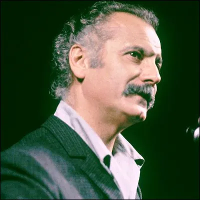 Dans quelle chanson Georges Brassens rend-il hommage &agrave; des gens qui l'ont aid&eacute; pendant la Seconde Guerre mondiale ?