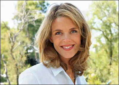 Quelle &eacute;mission culinaire Julie Andrieu pr&eacute;sente-t-elle sur France 3 depuis 2012 ?