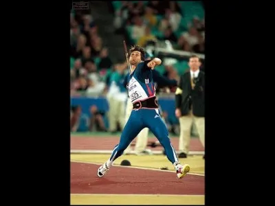 En quelle année, le tchèque Jan elezný établit-il l'actuel record du monde du lancer du javelot avec un jet à 98,48 mètres ?