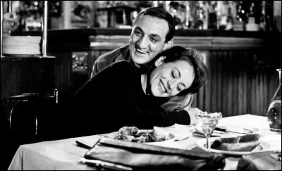 Charles-Edmond, l'aîné des frères Larmentiel, décide de revenir dans sa ville natale pour y mourir. Quarante ans plus tôt, il en avait été chassé par son père. Il a un fils caché, Émile, marin-pêcheur auquel il souhaite léguer ses biens. François, le frère cadet, que Charles-Edmond déteste, lorgne sur l'héritage. C'est ...