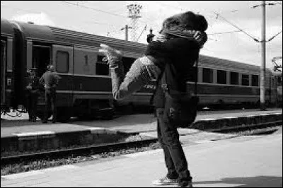 Lorsque vous ne vous êtes plus vus depuis quelques temps et que vous vous revoyez, que se passe-t-il ?