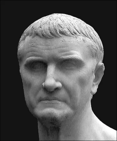 Cet homme politique romain, considéré comme l'homme le plus riche de l'histoire de Rome, a joué un rôle essentiel dans le passage de la République à l'Empire : consul en 70 avec Pompée, il forme avec lui et César le premier triumvirat de 60 à 53.