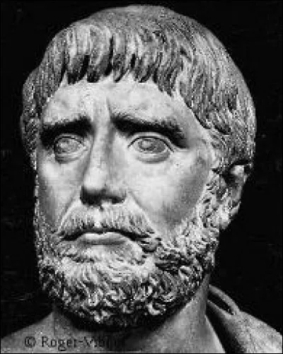 C'est l'un des "Sept sages" de la Grèce antique : philosophe et savant, on lui attribue le calcul de la hauteur de la grande pyramide et la prédiction d'une éclipse. Il a été l'auteur de nombreuses recherches mathématiques, notamment en géométrie.