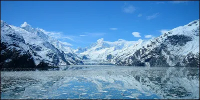 L'Alaska, à l'extrême nord de l'Amérique, est le plus grand État américain. Il est connu pour la diversité de son paysage et pour sa faune abondante. Cependant, il n'a pas toujours fait partie des États-Unis. Par quelle grande puissance a-t-il été vendu à ceux-ci en 1867 ?