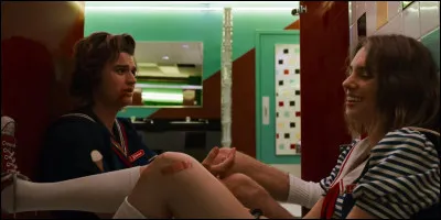 Qu'annonce Robin, à Steve, dans les toilettes ?