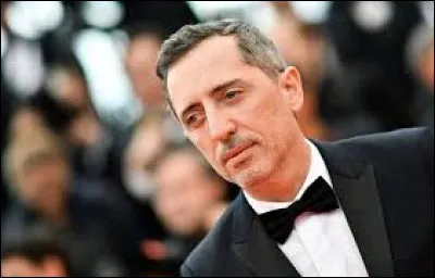 Comment s'appelle cet humoriste ?