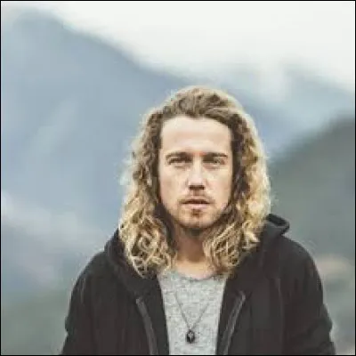 Julien Doré a été candidat dans l'émission "Star Academy".