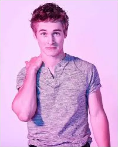 Qui est ce personnage de "Insatiable" ?